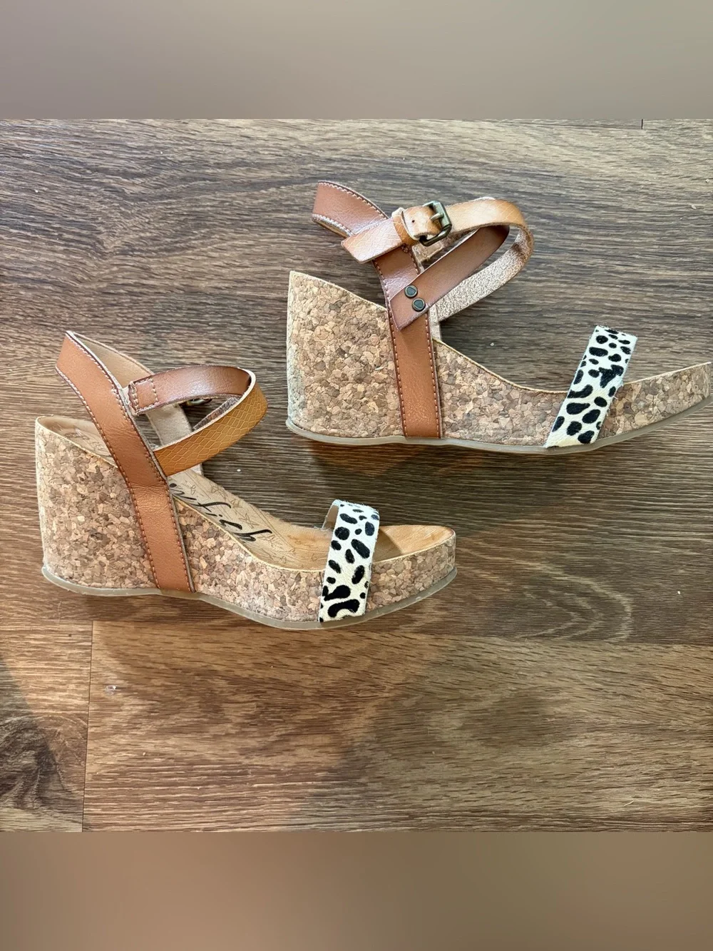 Bonefish- Tan Cork Wedge Sandals with Leopard-Print Strap Size 6.5